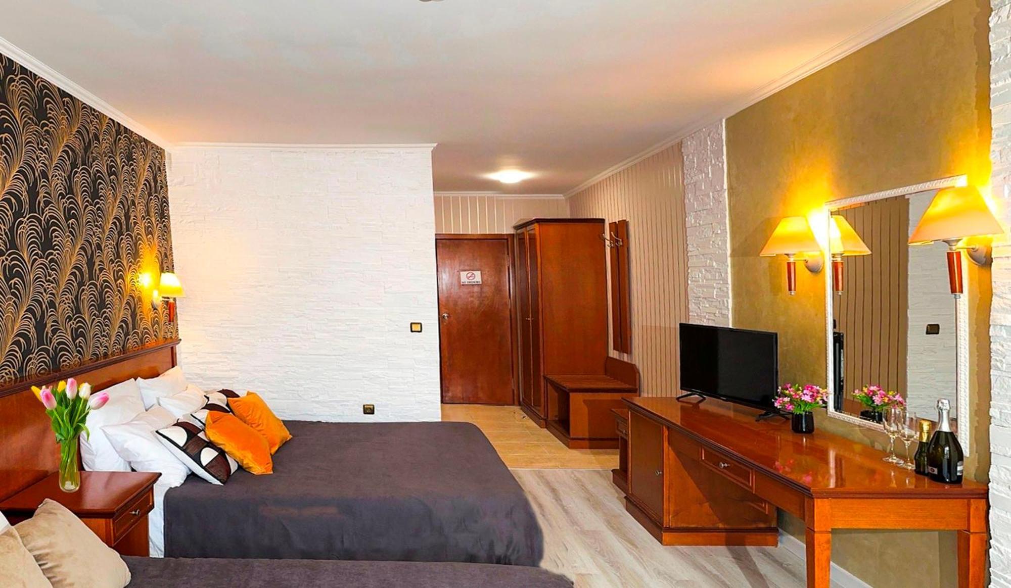 Hotel Yo Saints Constantine and Helena Ngoại thất bức ảnh