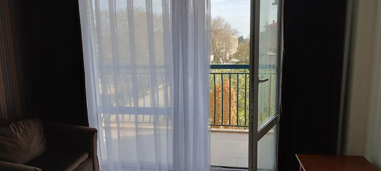 Hotel Yo Saints Constantine and Helena Ngoại thất bức ảnh